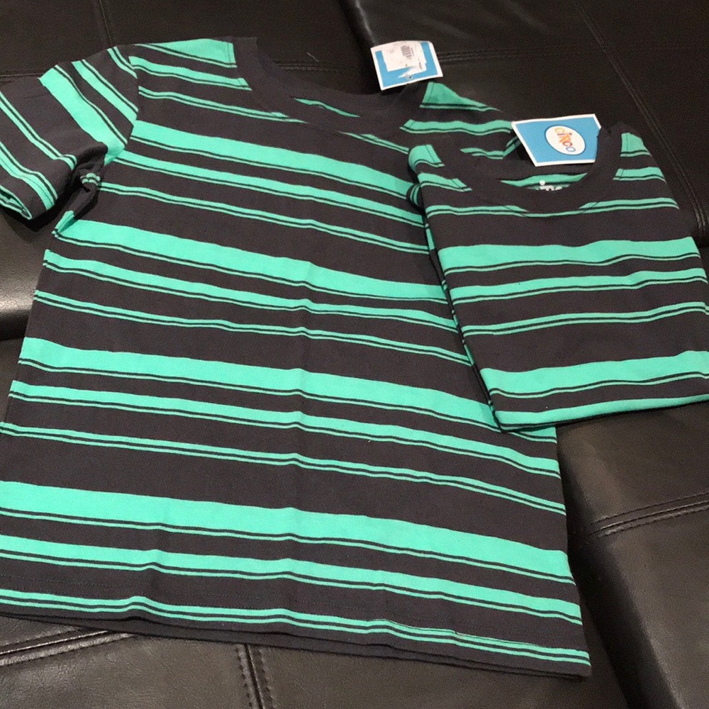 Tee/Short Bundle - Picture 4 of 5